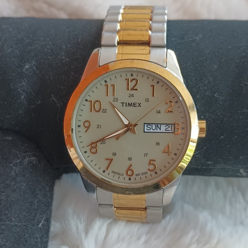 Timex watch T2m935, in good pre-loved condition